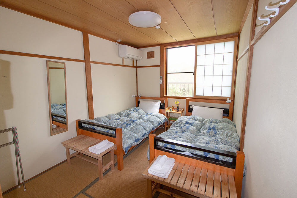 Japanese twin room / 和室ツインルーム